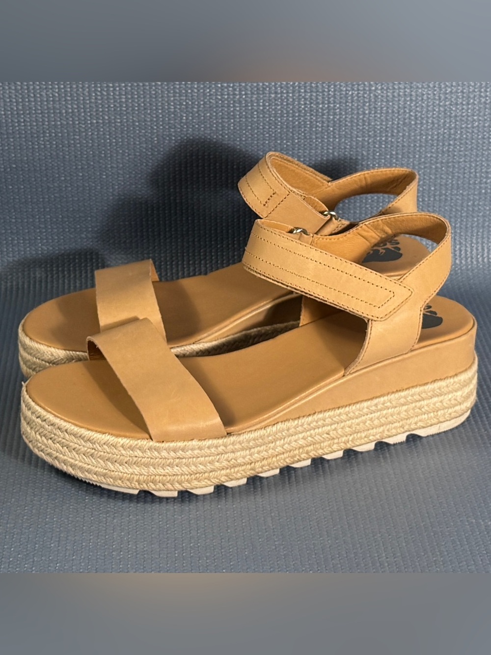 Sorel Women's Cameron Flatform Sandals Size 11
